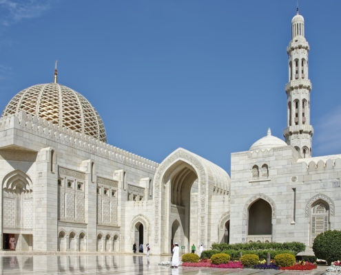 Grand Mosque sultan qaboos grand mosque 5963724 1280